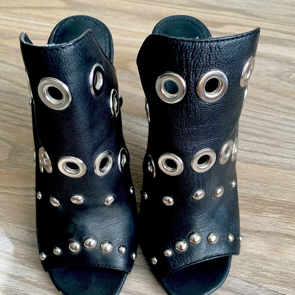 Steve Madden Mule Heels Black